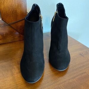 Abound Woman’s Black Suede Ankle Boots Size 6.5 M